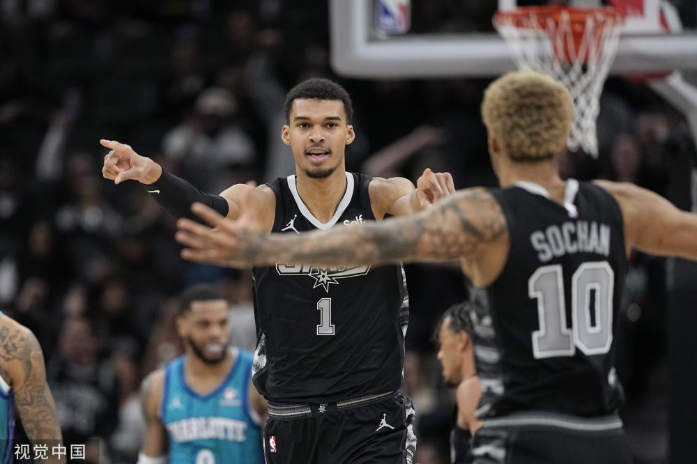 他用自己的 他用自己的