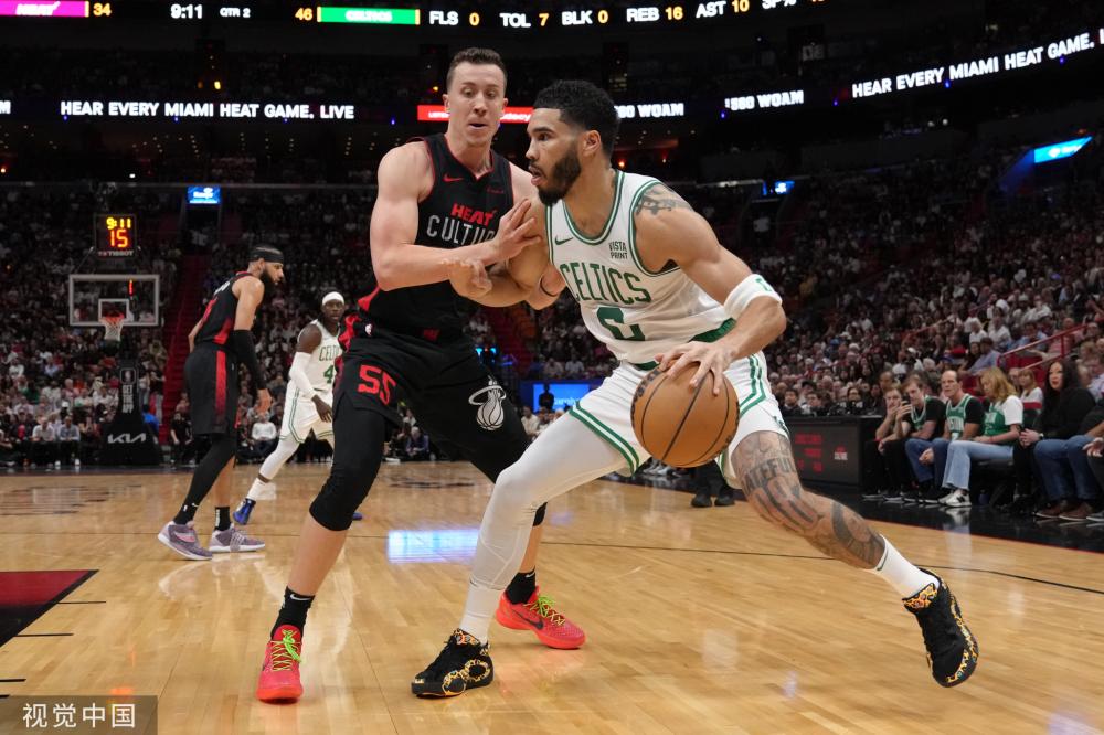 对现场观赛 对现场观赛